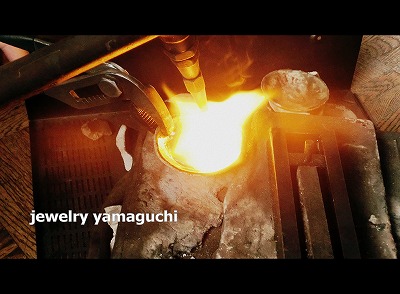 �򕌁@�W���G���[���t�H�[���@�z���C�g�S�[���h�@�_�C���@�w��